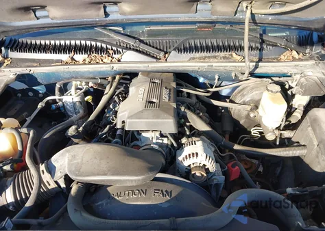 2000 Chevrolet Silverado 1500 Lt from USA, damaged, VIN 1GCEK19T4YE405408